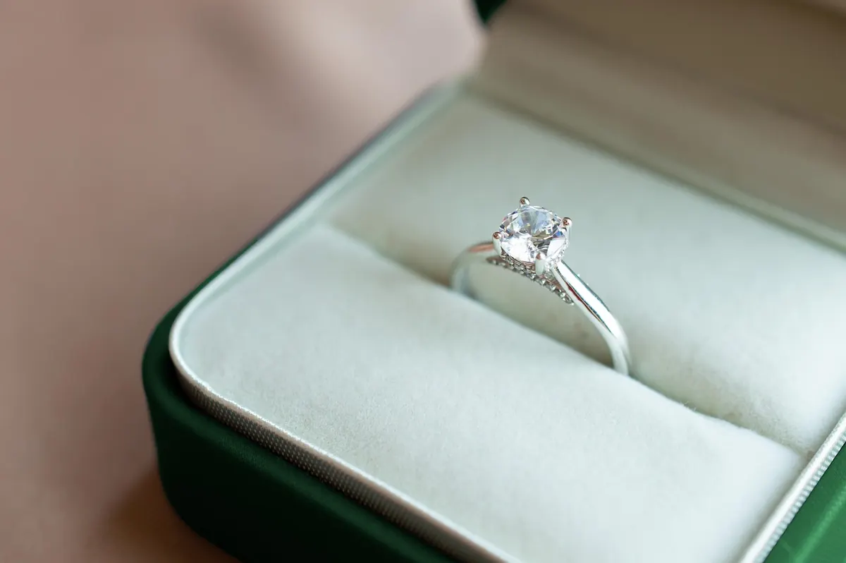 How to Choose a Gemstone Engagement Ring in the UK
